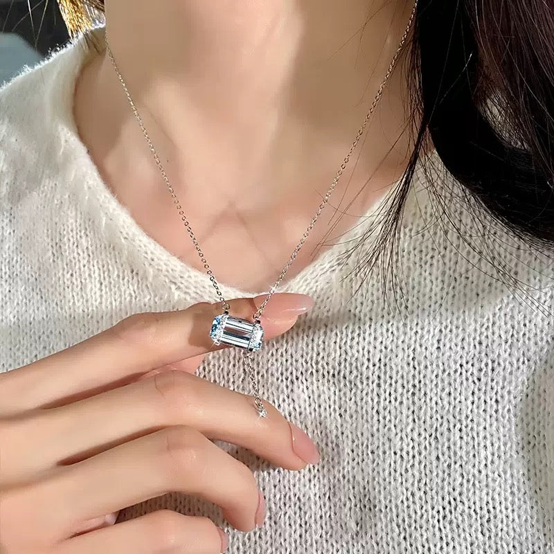 ELSA NECKLACE