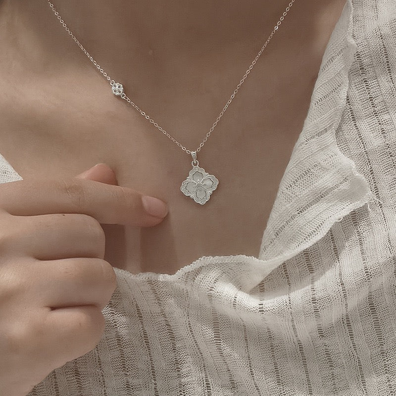 Silver Mother-of-Pearl Clover Necklace