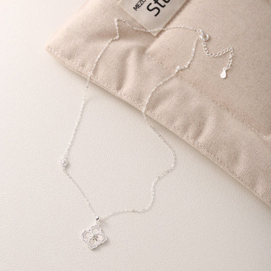 Silver Mother-of-Pearl Clover Necklace