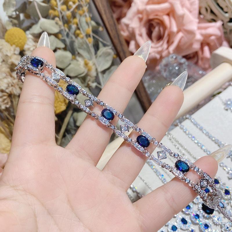 18K micro-inlaid diamond-encrusted colorful Tanzanian blue bracelet.