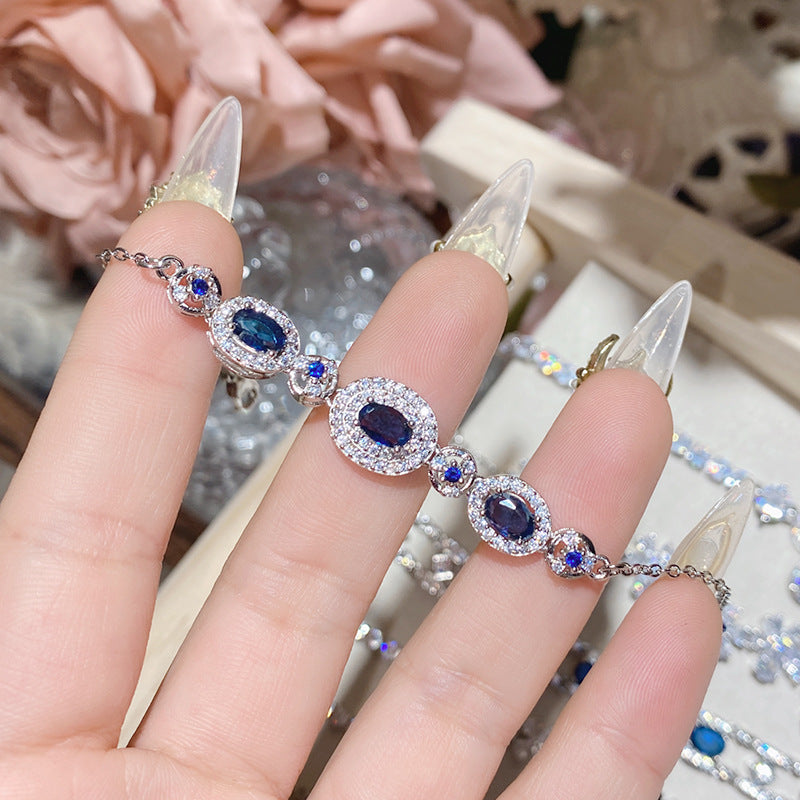 18K micro-inlaid diamond-encrusted colorful Tanzanian blue bracelet.