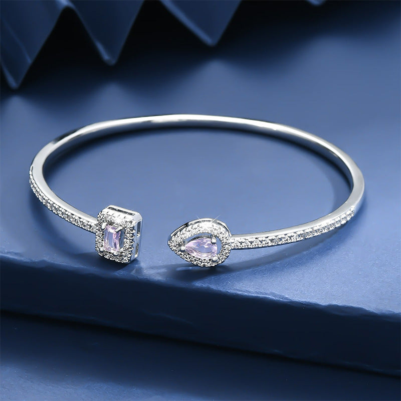 Bracelet with adjustable opening