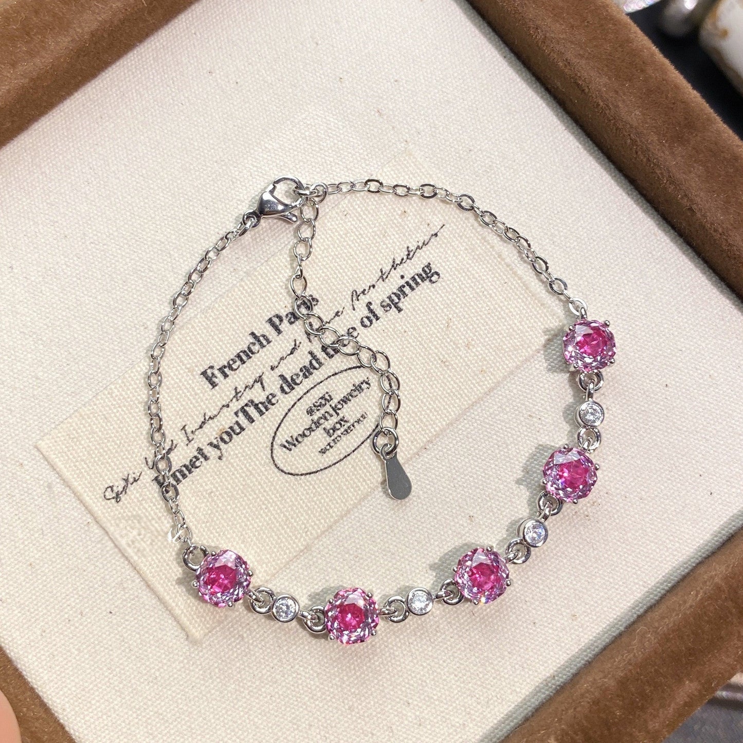 Octagonal rose diamond bracelet inlaid with high carbon diamond.