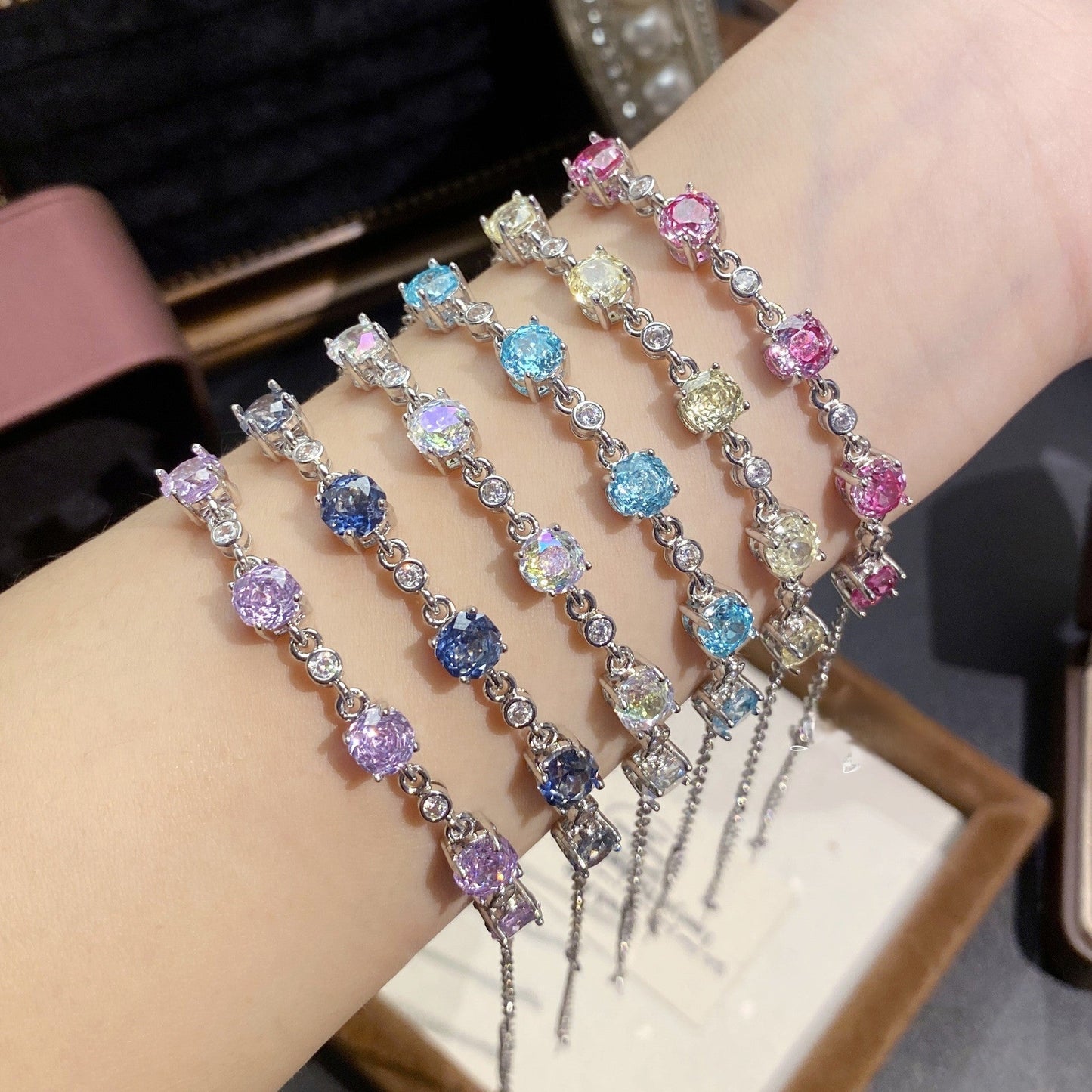 Octagonal rose diamond bracelet inlaid with high carbon diamond.