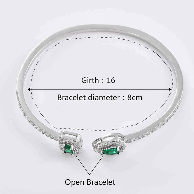 Bracelet with adjustable opening