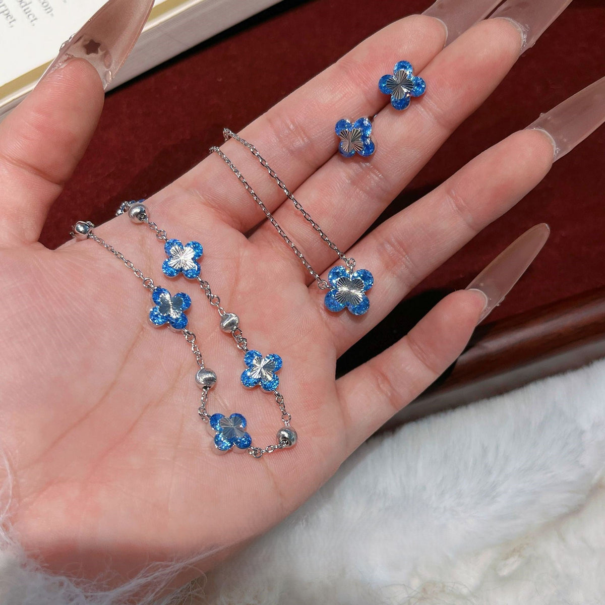 Red Corundum Clover Jewelry Set