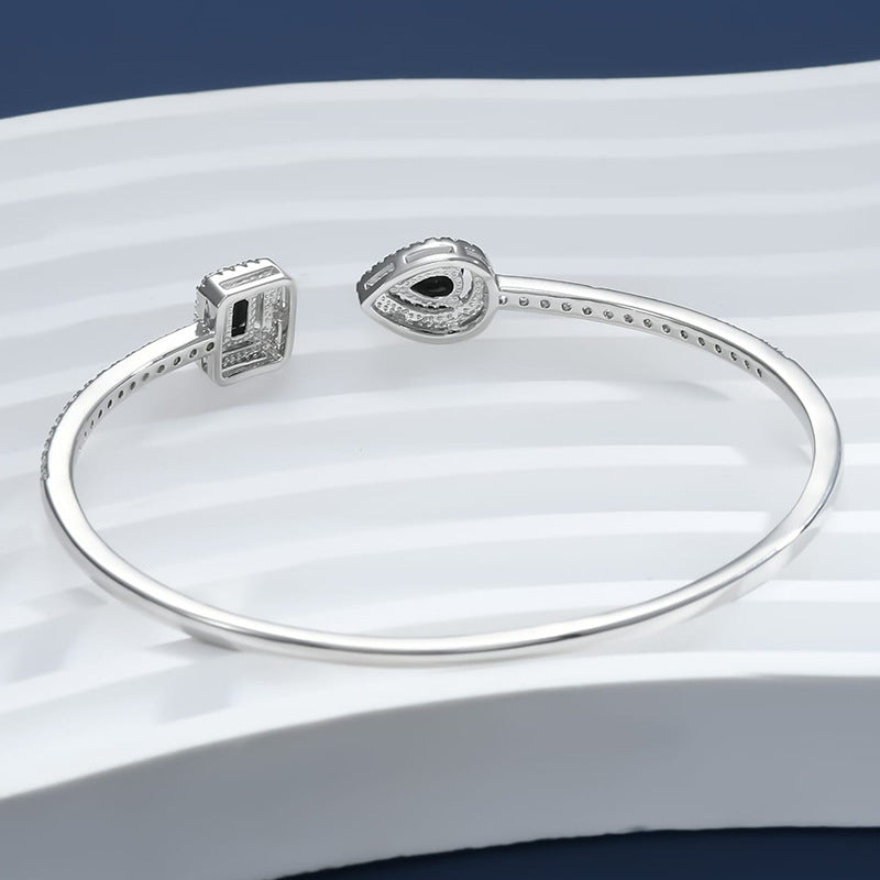 Bracelet with adjustable opening