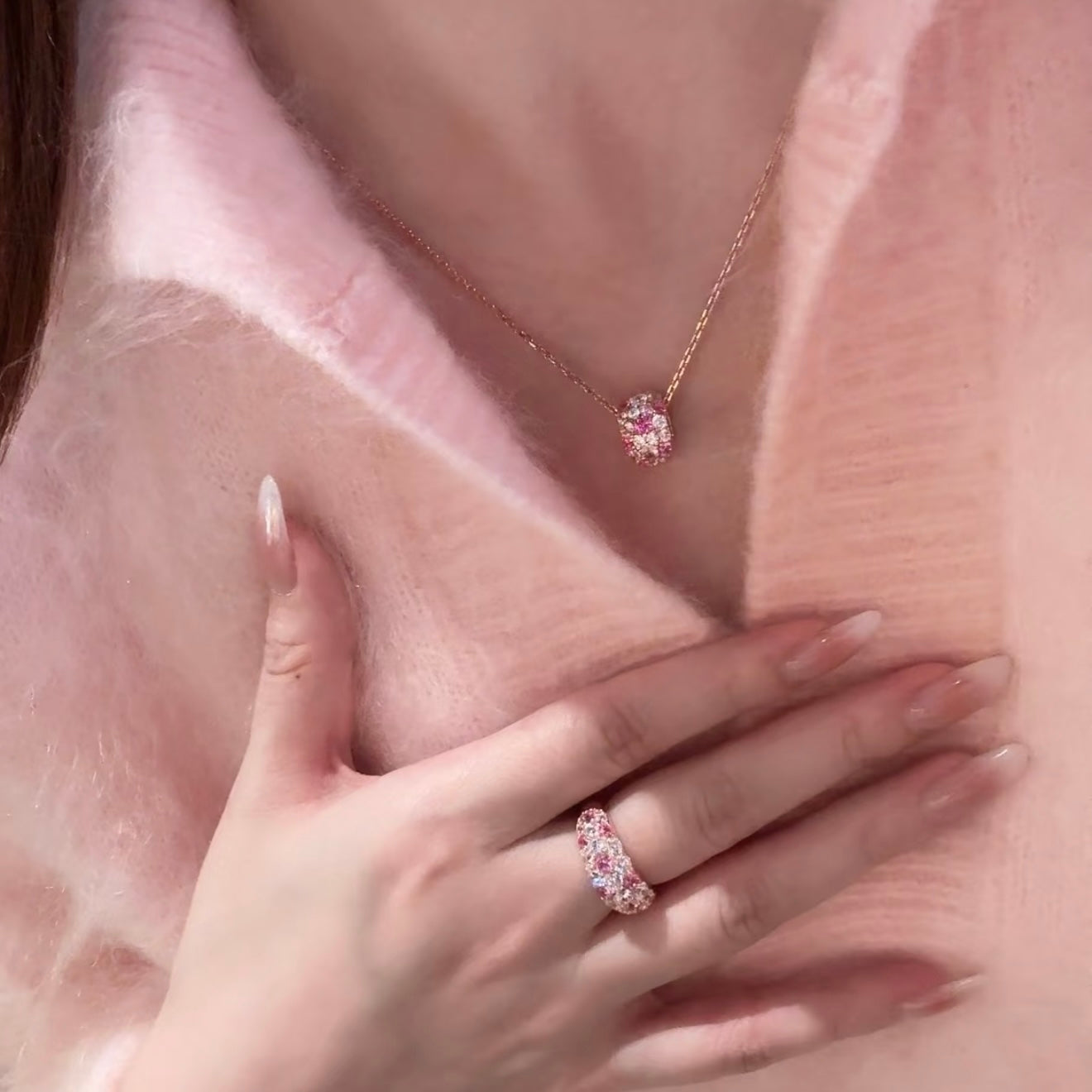 ALMA NECKLACE