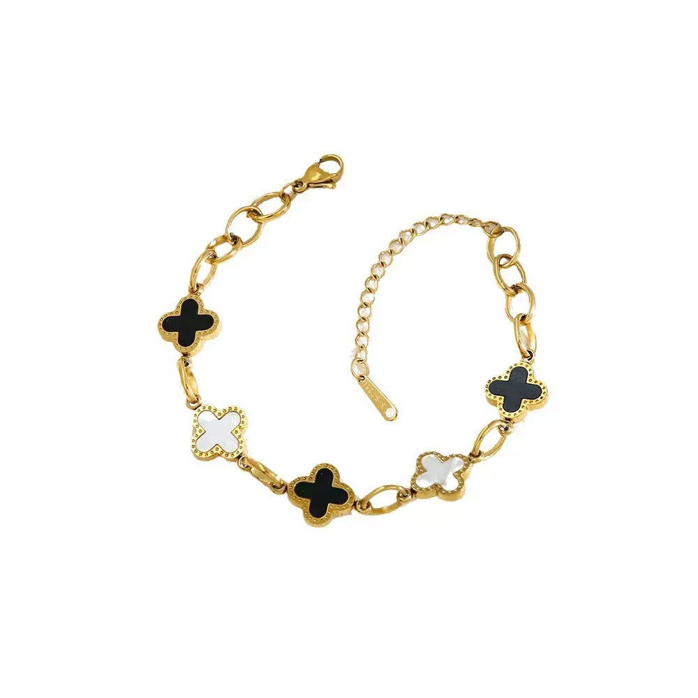 New four-leaf clover bracelet