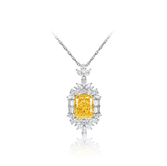 Lilyia Necklace
