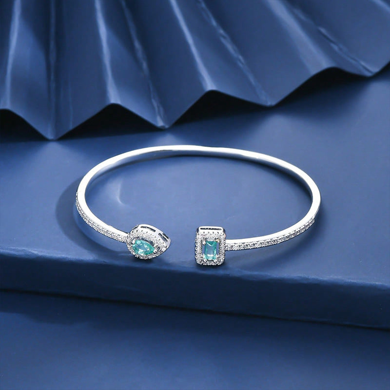 Bracelet with adjustable opening