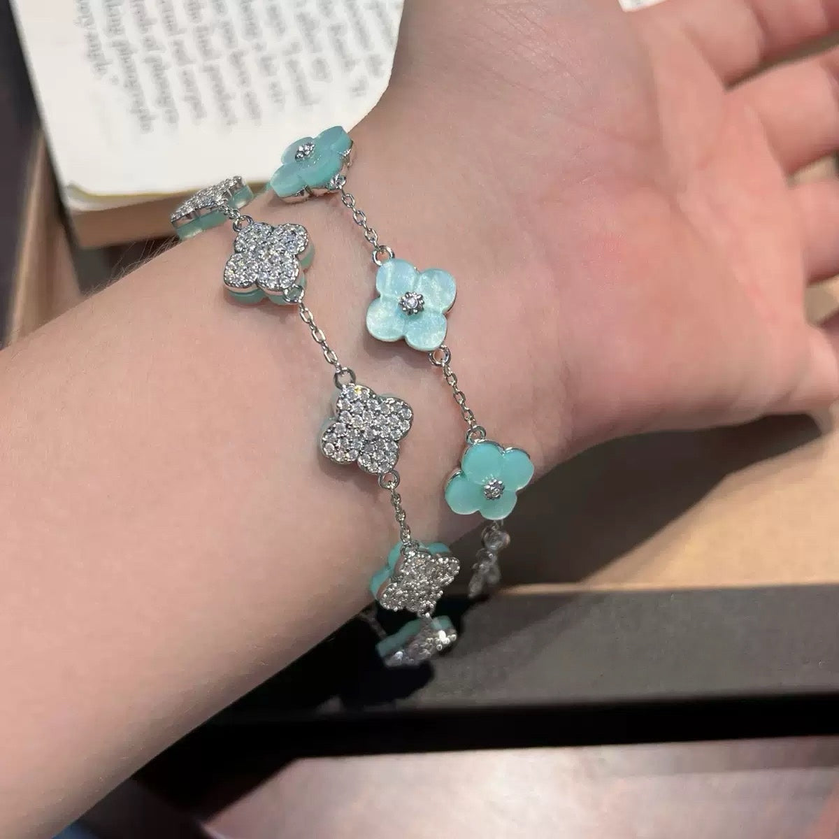 Lime Ice Clover Jewelry Set