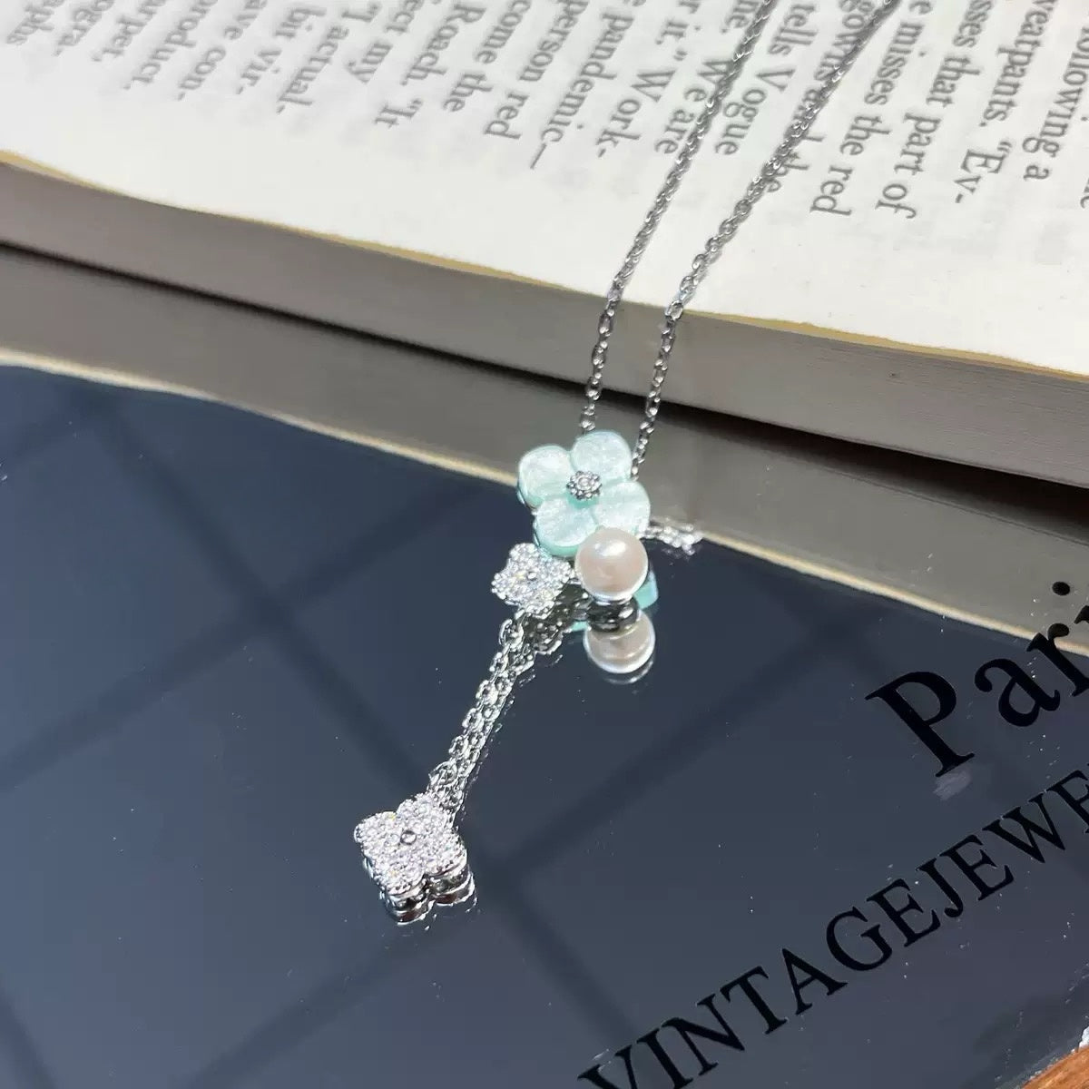 Lime Ice Clover Jewelry Set