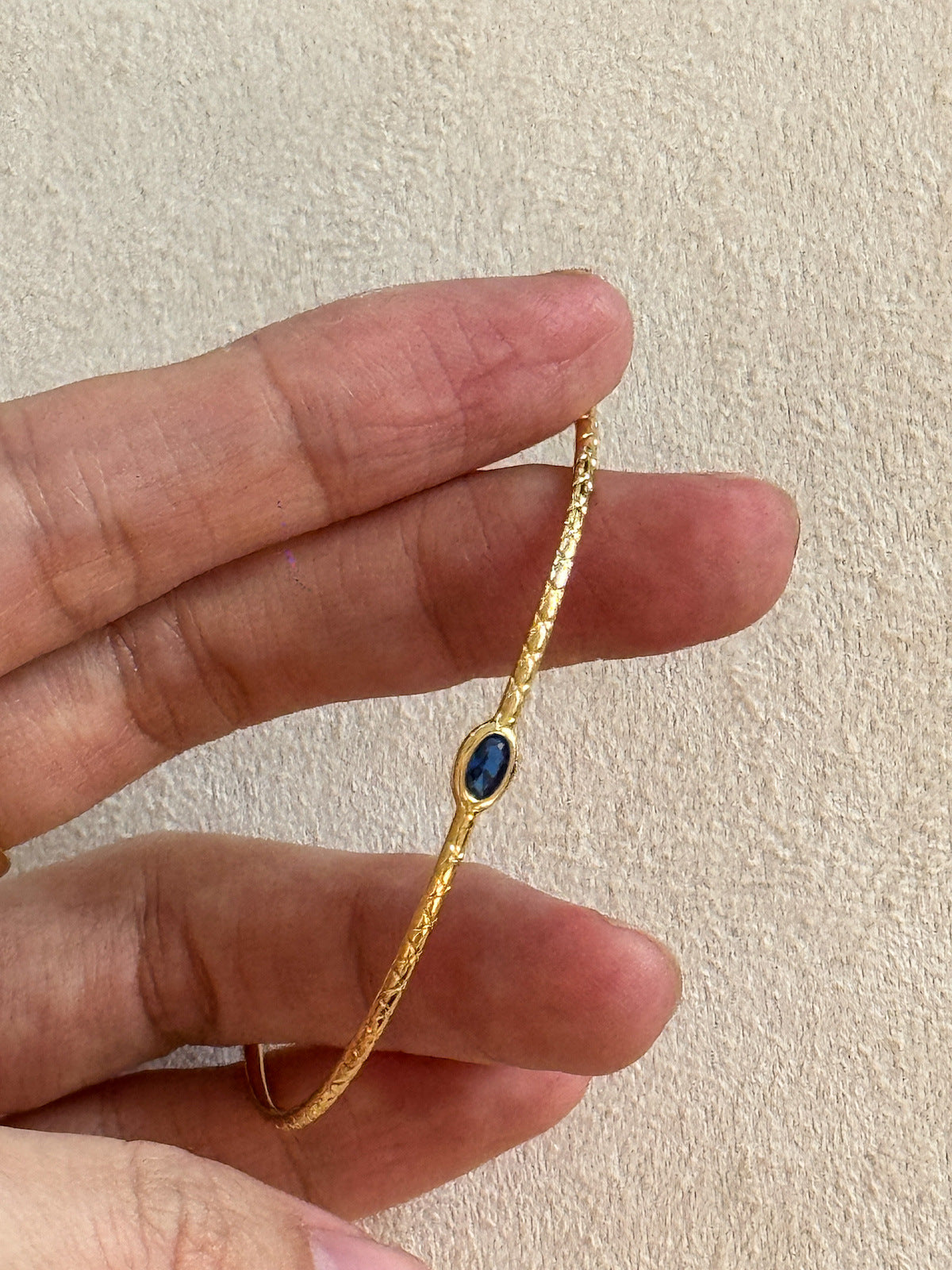Blue Zircon Vertical Wide-Edge Thin Half-Bangle Bracelet (Gold Version)