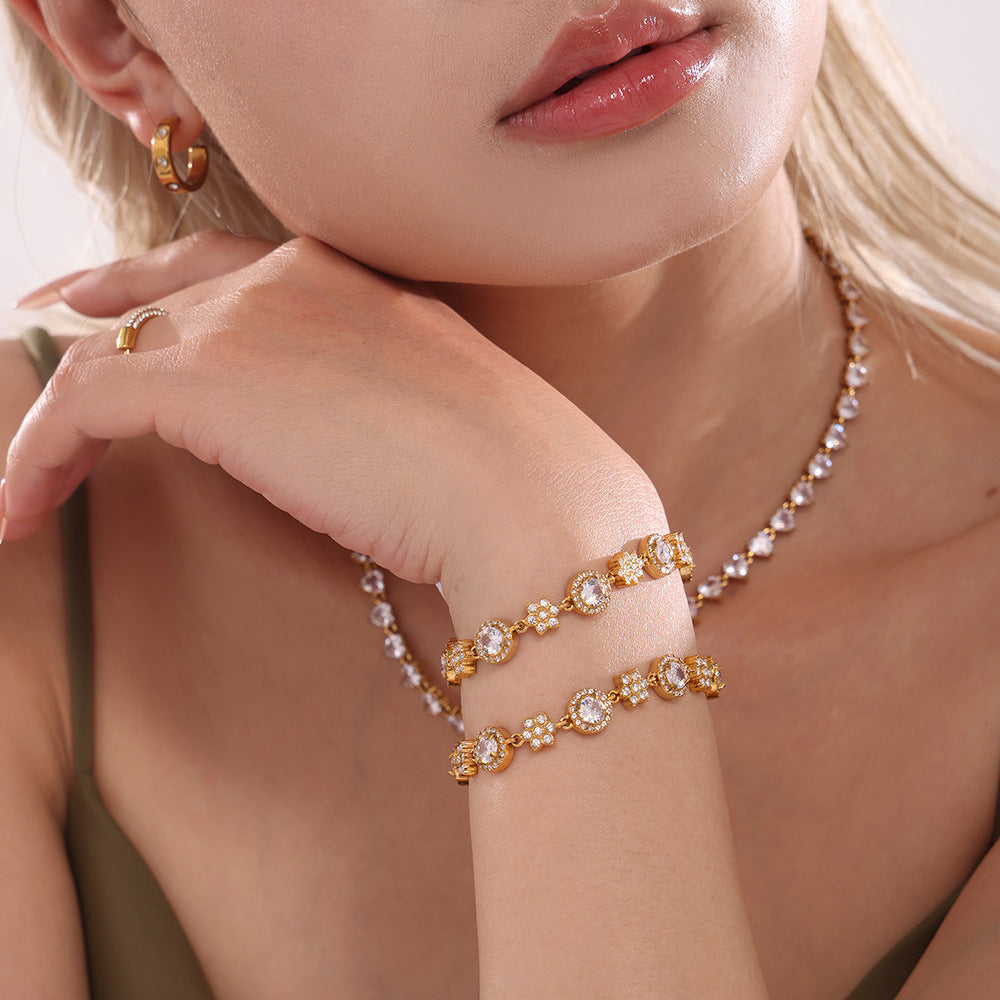 5A Zircon Six Leaf Flower Round Diamond Heavy Industry Design Bracelet