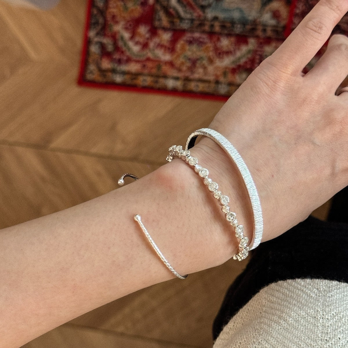 silver Fine Bracelet dark blue Stone Wide-brimmed Vertical Half Bracelet