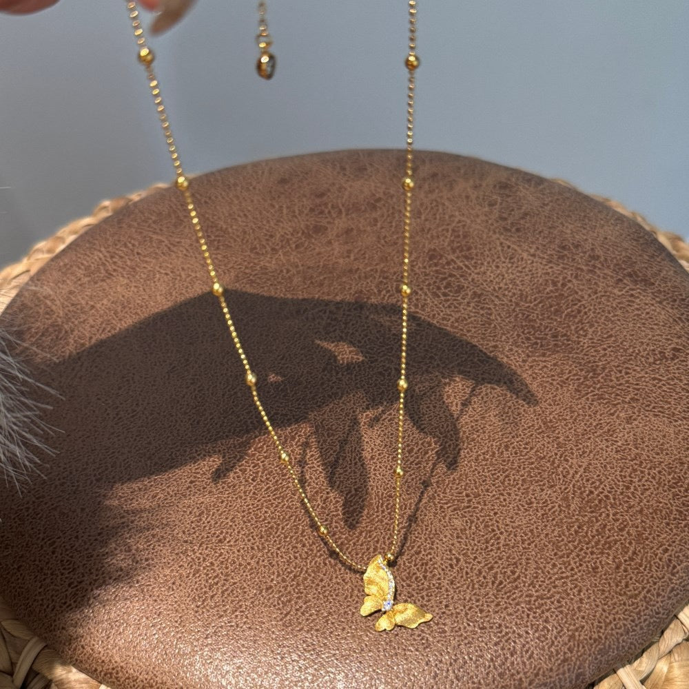 BUTTERFLY EARRING