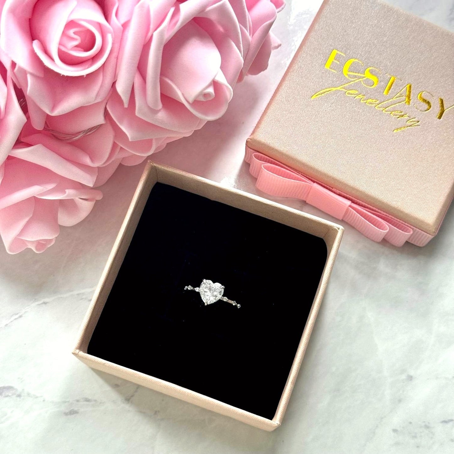 DIAMOND HEART Ring
