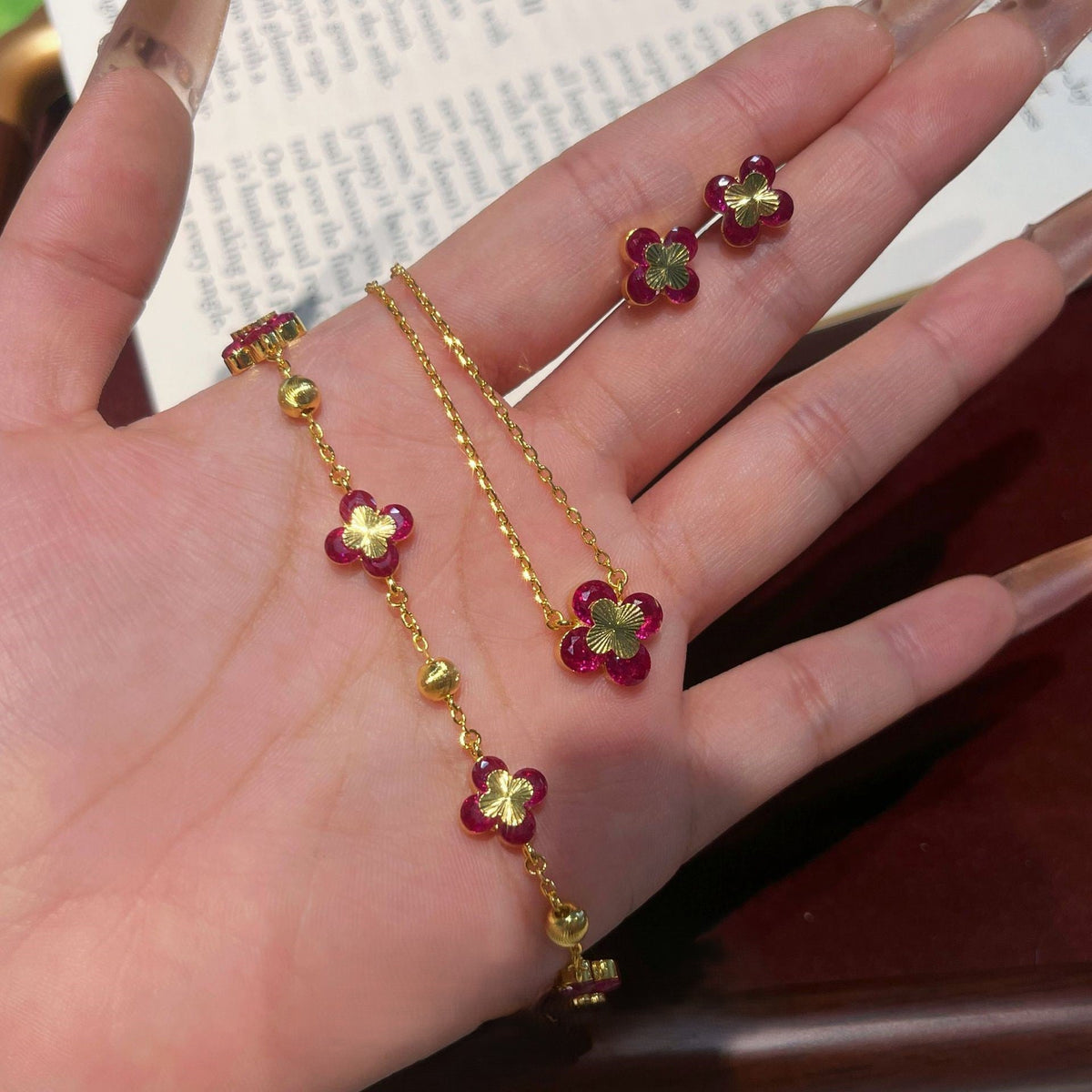 Red Corundum Clover Jewelry Set