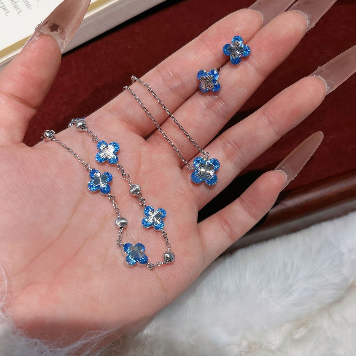 Red Corundum Clover Jewelry Set