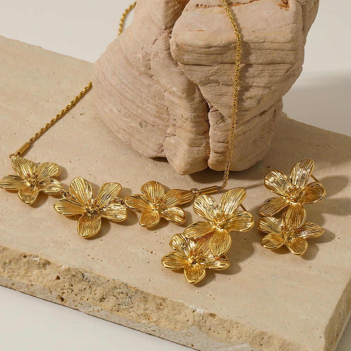 Sweet pleated flowers stainless steel necklace earrings set